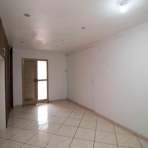 Casa à venda com 190m², 3 quartos e 2 vagasQuarto - 4 Suíte