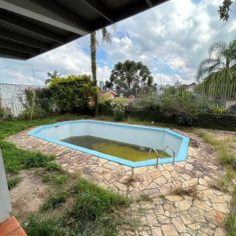 Casa à venda com 354m², 4 quartos e 2 vagas