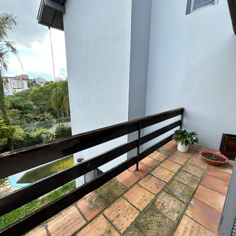 Casa à venda com 354m², 4 quartos e 2 vagas