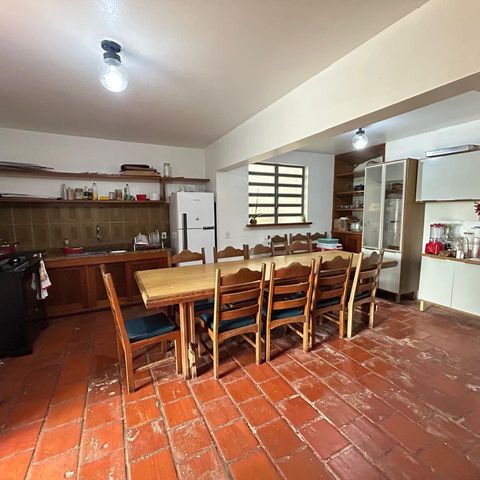 Casa à venda com 354m², 4 quartos e 2 vagas
