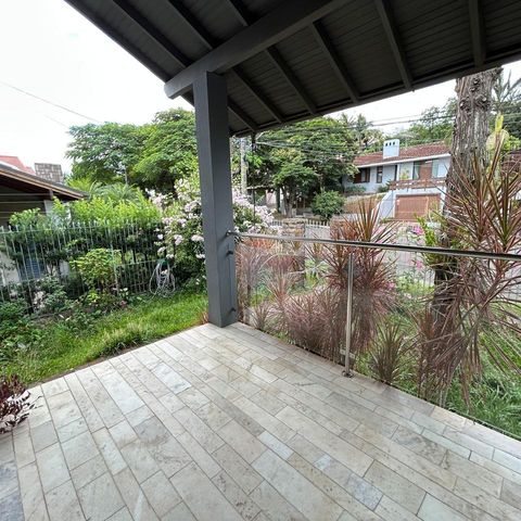 Casa à venda com 354m², 4 quartos e 2 vagas