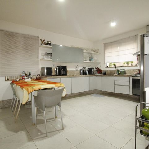 Casa para alugar com 449m², 5 quartos e 2 vagasCozinha