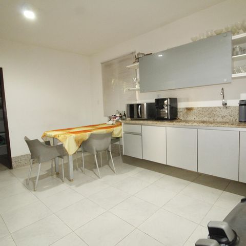 Casa para alugar com 449m², 5 quartos e 2 vagasCozinha