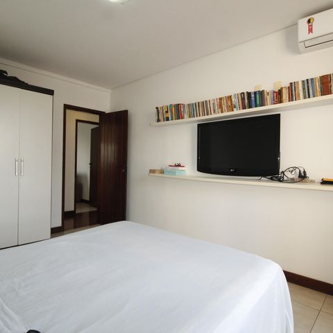 Casa para alugar com 449m², 5 quartos e 2 vagasQuarto 4