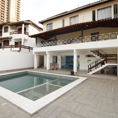 Casa para alugar com 449m², 5 quartos e 2 vagasPiscina