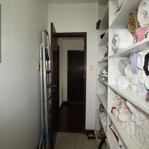 Casa para alugar com 449m², 5 quartos e 2 vagasCloset