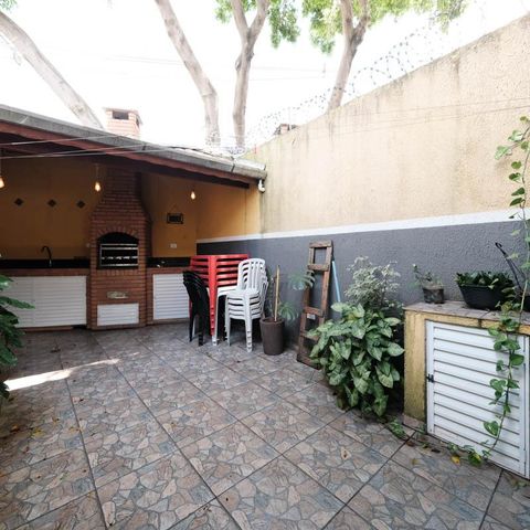 Casa à venda com 160m², 3 quartos e 3 vagasÁrea de Serviço