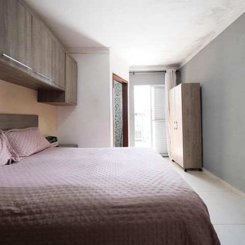 Casa à venda com 160m², 3 quartos e 3 vagasSuíte