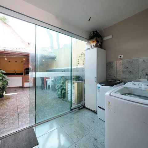 Casa à venda com 160m², 3 quartos e 3 vagasÁrea de Serviço