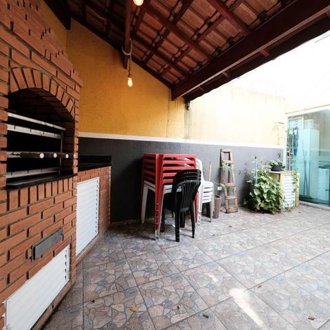 Casa à venda com 160m², 3 quartos e 3 vagasÁrea de Serviço
