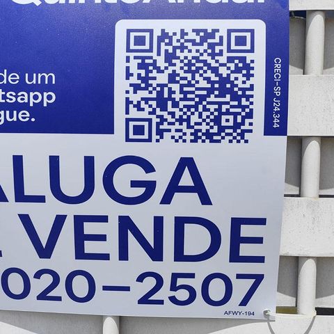 Casa à venda com 160m², 3 quartos e 3 vagas Casa à venda com 160m², 3 quartos e 3 vagasFachada