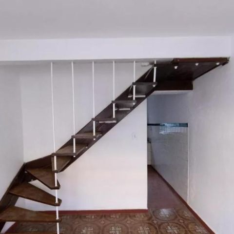 Casa à venda com 80m², 2 quartos e sem vaga Casa à venda com 80m², 2 quartos e sem vagaFoto 02
