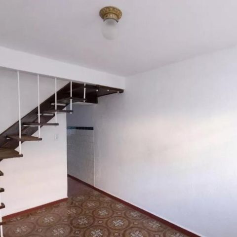 Casa à venda com 80m², 2 quartos e sem vaga Casa à venda com 80m², 2 quartos e sem vagaFoto 03