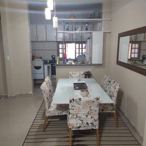 Casa à venda com 180m², 4 quartos e 2 vagasFoto 02