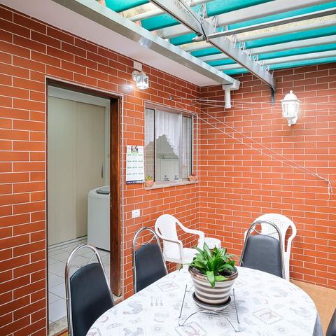 Casa à venda com 129m², 2 quartos e 2 vagasQuintal