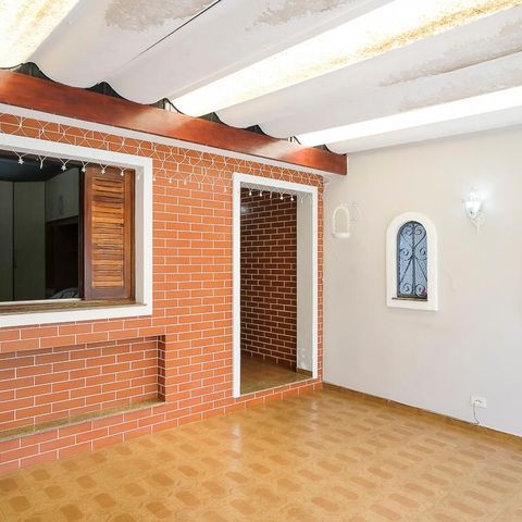 Casa à venda com 129m², 2 quartos e 2 vagasGaragem