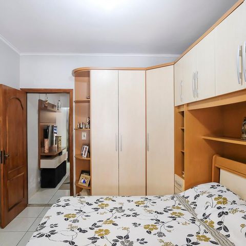 Casa à venda com 129m², 2 quartos e 2 vagasQuarto 1