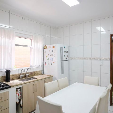 Casa à venda com 129m², 2 quartos e 2 vagasCozinha