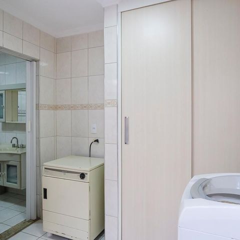 Casa à venda com 129m², 2 quartos e 2 vagasÁrea de serviço