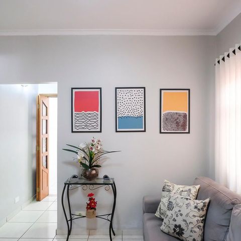Casa à venda com 129m², 2 quartos e 2 vagasSala