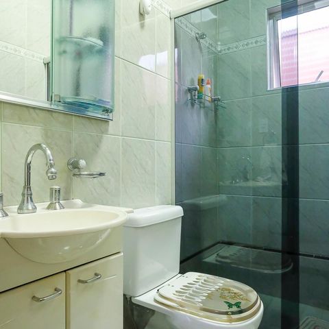 Casa à venda com 129m², 2 quartos e 2 vagasBanheiro 1