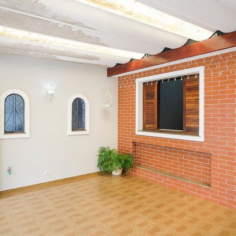 Casa à venda com 129m², 2 quartos e 2 vagasGaragem