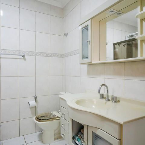 Casa à venda com 129m², 2 quartos e 2 vagasBanheiro 2