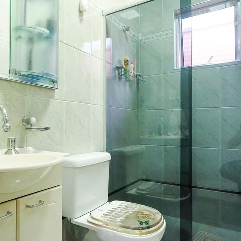 Casa à venda com 129m², 2 quartos e 2 vagasBanheiro 1
