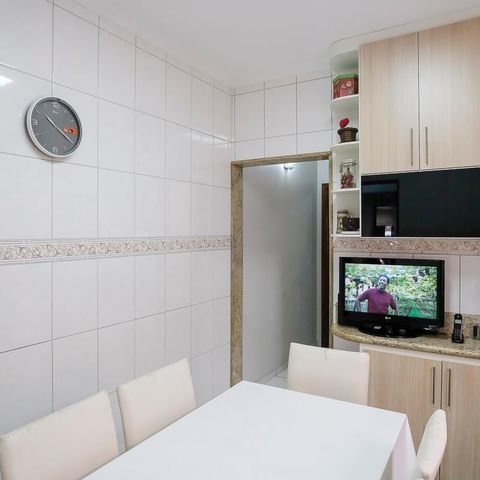Casa à venda com 129m², 2 quartos e 2 vagasCozinha