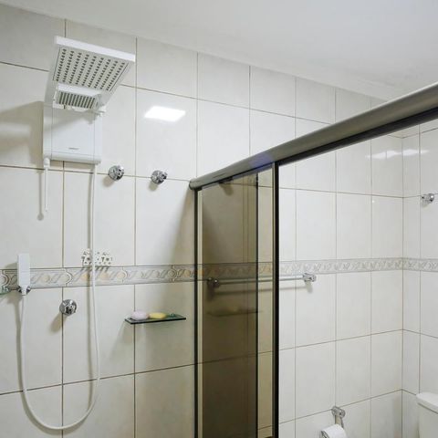 Casa à venda com 129m², 2 quartos e 2 vagasBanheiro 2