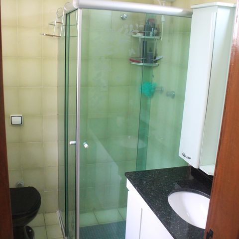 Casa à venda com 299m², 3 quartos e 4 vagasBanheiro da Suíte