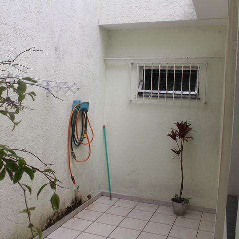 Casa à venda com 299m², 3 quartos e 4 vagasQuintal