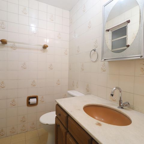Apartamento à venda com 67m², 2 quartos e 1 vagaBanheiro