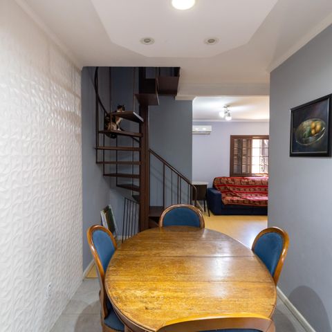 Casa de condomínio à venda com 90m², 3 quartos e sem vaga Casa de condomínio à venda com 90m², 3 quartos e sem vagaSala