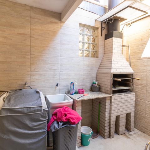 Casa de condomínio à venda com 90m², 3 quartos e sem vaga Casa de condomínio à venda com 90m², 3 quartos e sem vagaÁrea de Serviço