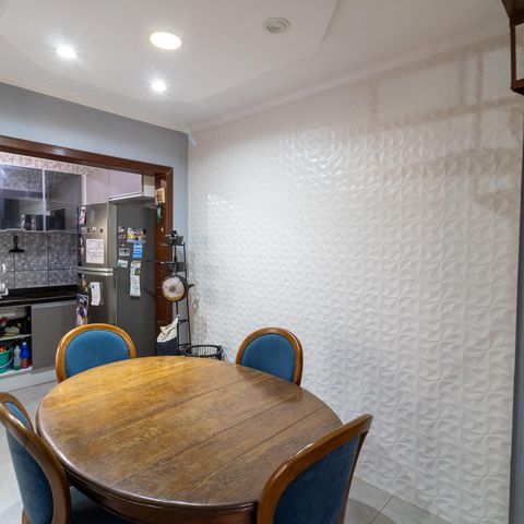 Casa de condomínio à venda com 90m², 3 quartos e sem vaga Casa de condomínio à venda com 90m², 3 quartos e sem vagaSala