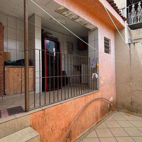Casa para alugar com 100m², 2 quartos e 2 vagasQuintal