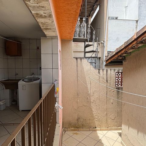 Casa para alugar com 100m², 2 quartos e 2 vagasQuintal