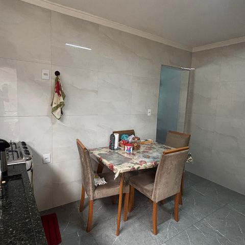 Casa para alugar com 100m², 2 quartos e 2 vagasCozinha