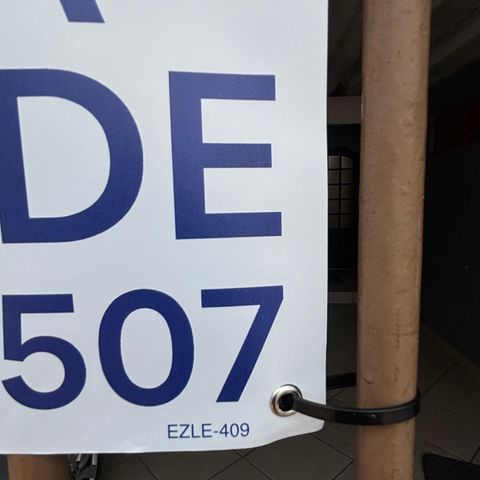 Casa para alugar com 100m², 2 quartos e 2 vagasFachada