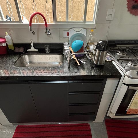 Casa para alugar com 100m², 2 quartos e 2 vagasCozinha