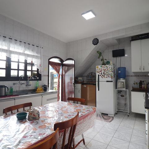 Casa para alugar com 478m², 5 quartos e 5 vagasCozinha