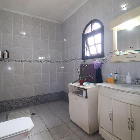 Casa para alugar com 478m², 5 quartos e 5 vagasBanheiro Quarto 1 suíte
