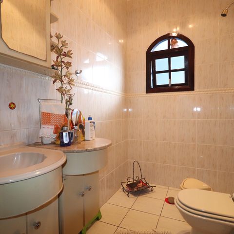 Casa para alugar com 478m², 5 quartos e 5 vagasBanheiro 4