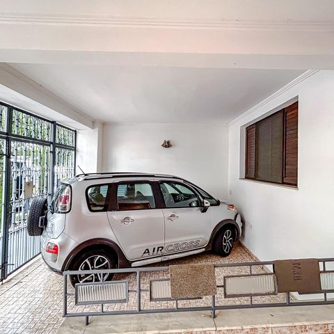Casa à venda com 170m², 3 quartos e 3 vagasGaragem