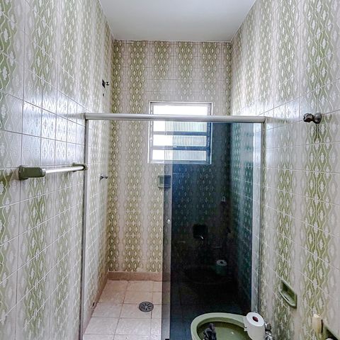 Casa à venda com 170m², 3 quartos e 3 vagasBanheiro