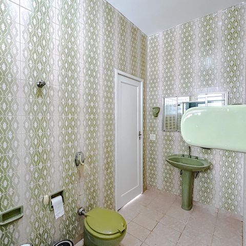 Casa à venda com 170m², 3 quartos e 3 vagasBanheiro