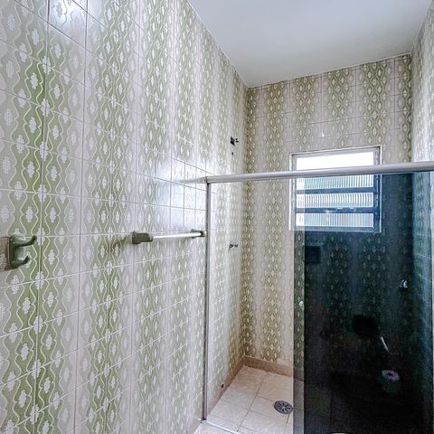 Casa à venda com 170m², 3 quartos e 3 vagasBanheiro