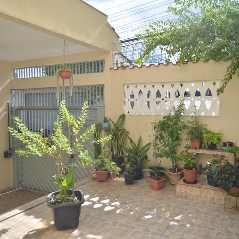 Casa à venda com 133m², 3 quartos e 2 vagasQuintal