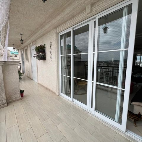 Apartamento à venda com 157m², 3 quartos e 3 vagas